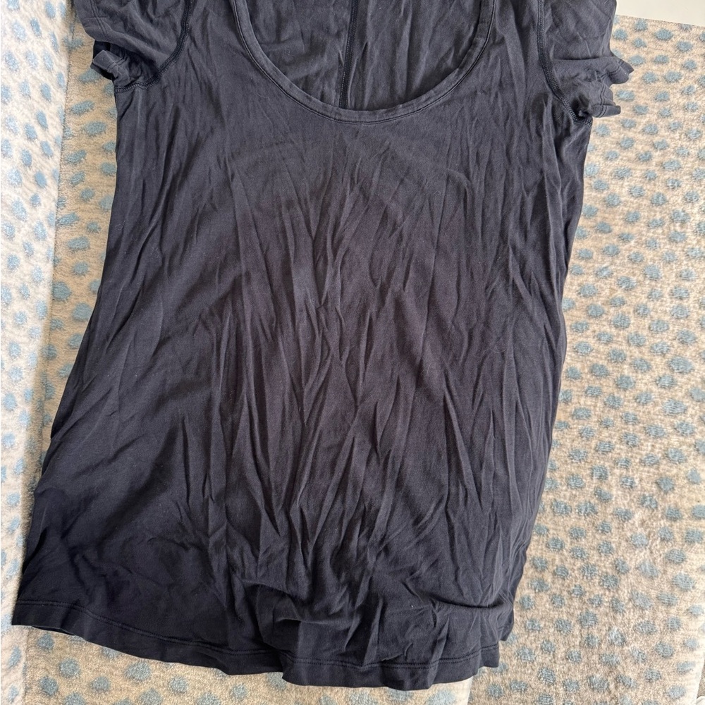 Casual flared lululemon athletica Black Short Sleeve Tee with pockets